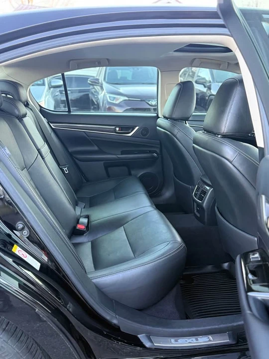 2016 Lexus GS 4th Gen - Image 16 of 20