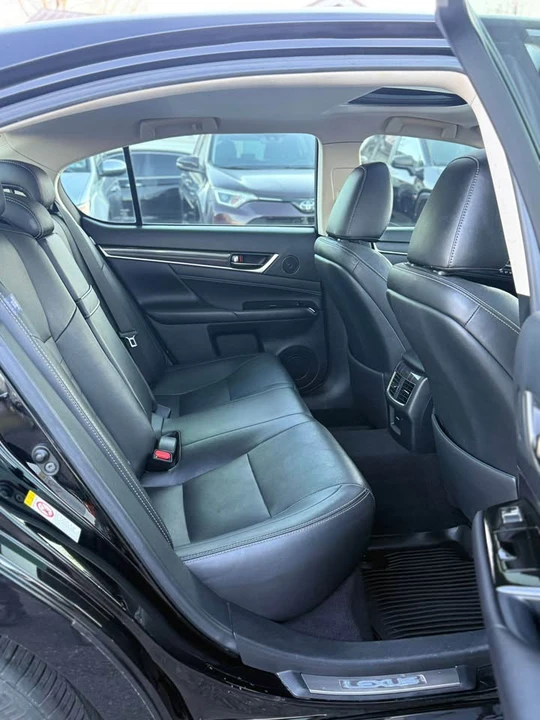 2016 Lexus GS 4th Gen - Image 7 of 19