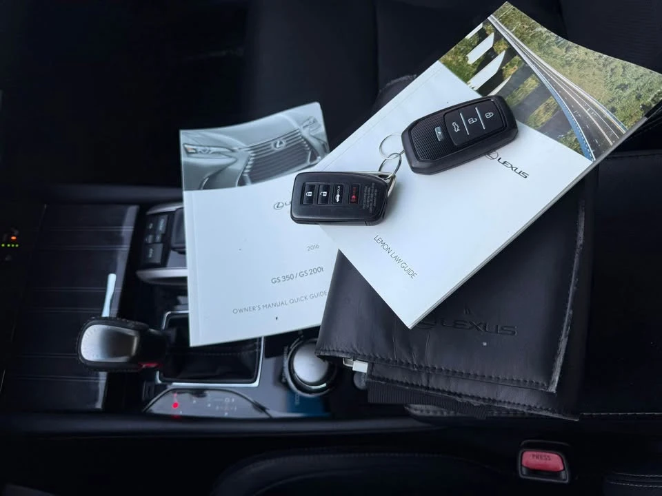 2016 Lexus GS 4th Gen - Image 18 of 19