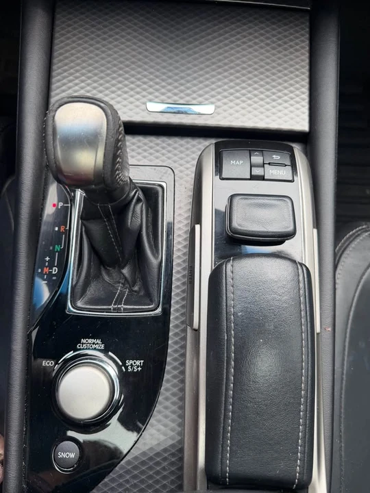 2016 Lexus GS 4th Gen - Image 16 of 20