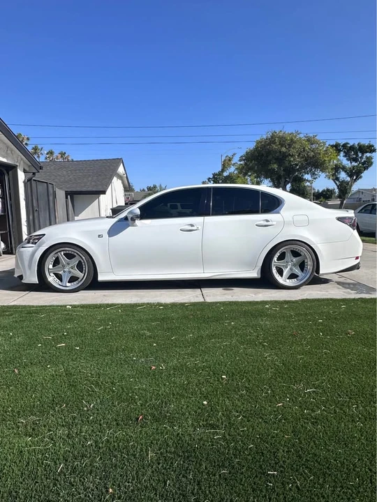 2016 Lexus GS 4th Gen - Image 4 of 17