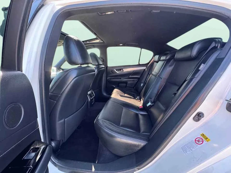 2016 Lexus GS 4th Gen - Image 8 of 10