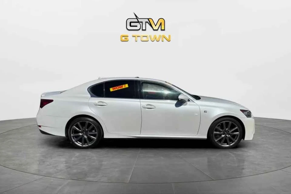 2016 Lexus GS 4th Gen - Image 5 of 10