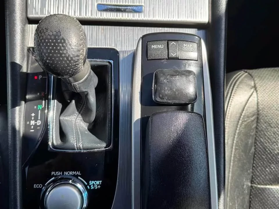 2016 Lexus GS 4th Gen - Image 6 of 11