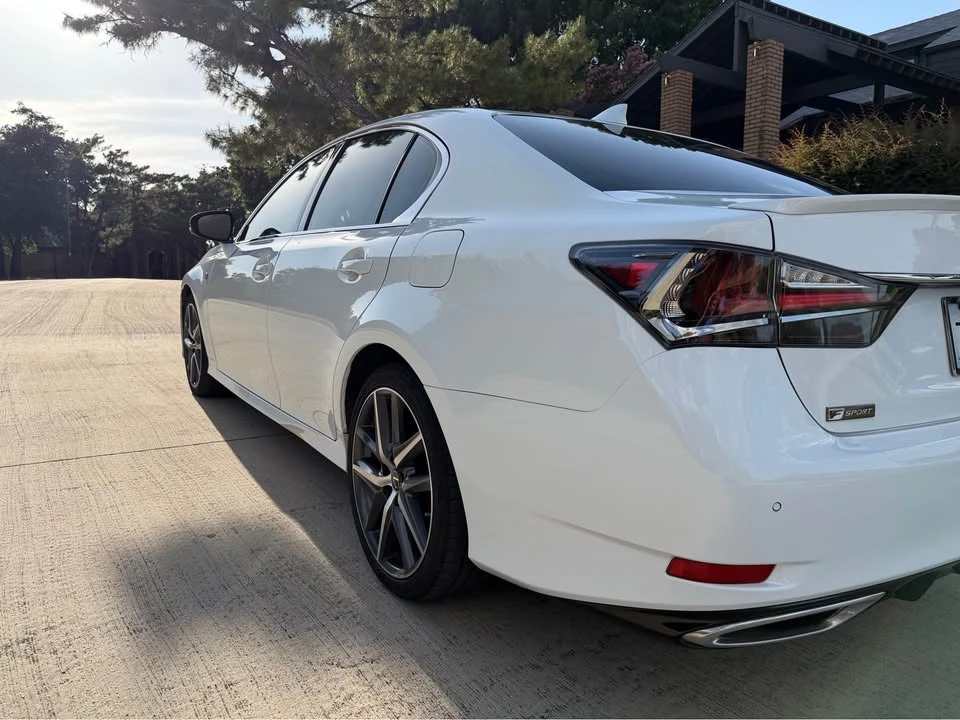 2016 Lexus GS 4th Gen - Image 12 of 20
