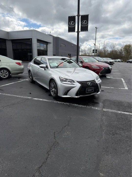 2016 Lexus GS 4th Gen - Image 2 of 11