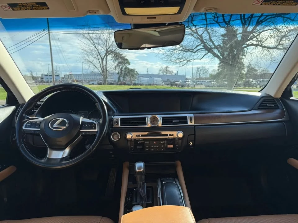 2016 Lexus GS 4th Gen - Image 12 of 20