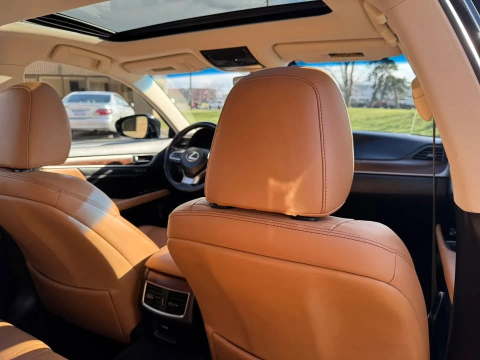 2016 Lexus GS 4th Gen - Image 18 of 20