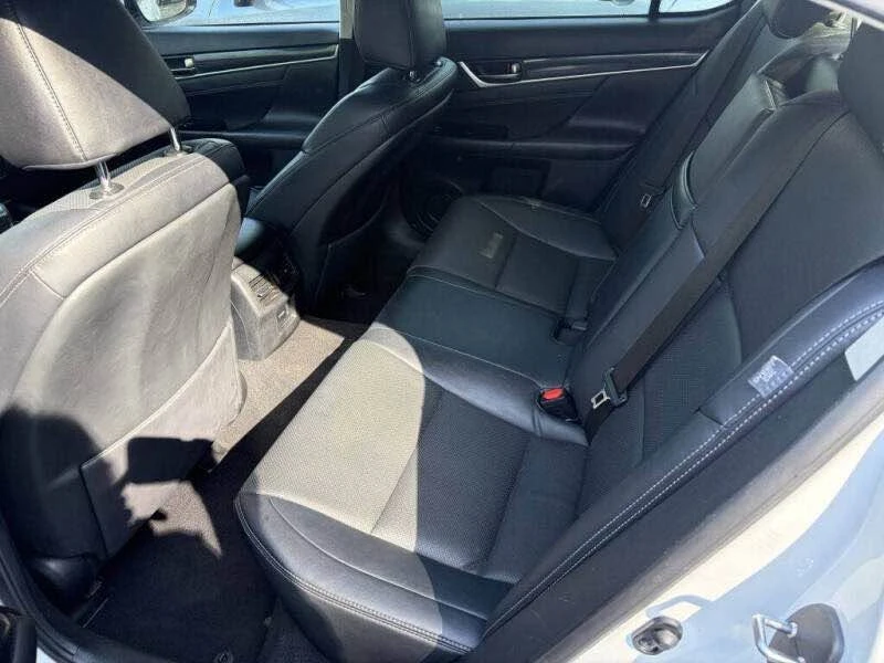 2016 Lexus GS 4th Gen - Image 10 of 11