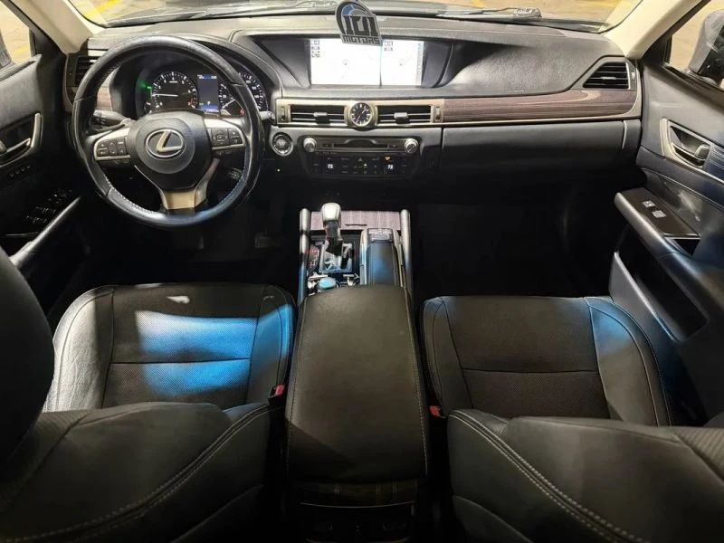 2016 Lexus GS 4th Gen - Image 8 of 12