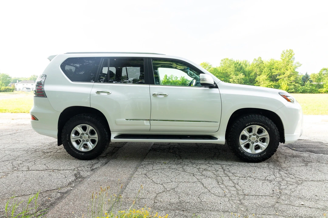 2016 Lexus GX 2nd Gen - Image 3 of 31