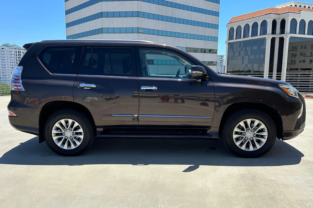 2016 Lexus GX 2nd Gen - Image 3 of 31