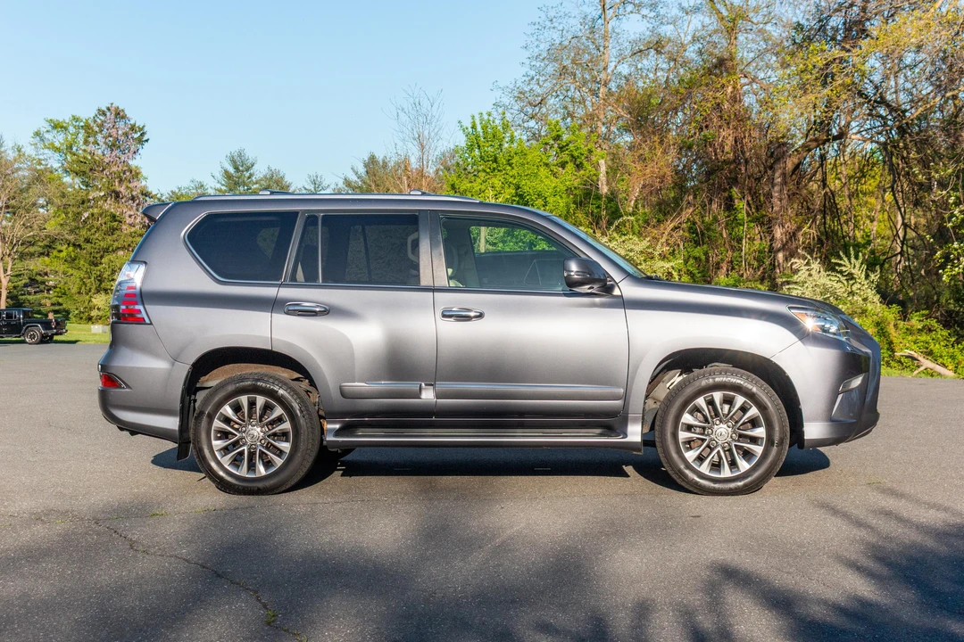 2016 Lexus GX 2nd Gen - Image 3 of 31