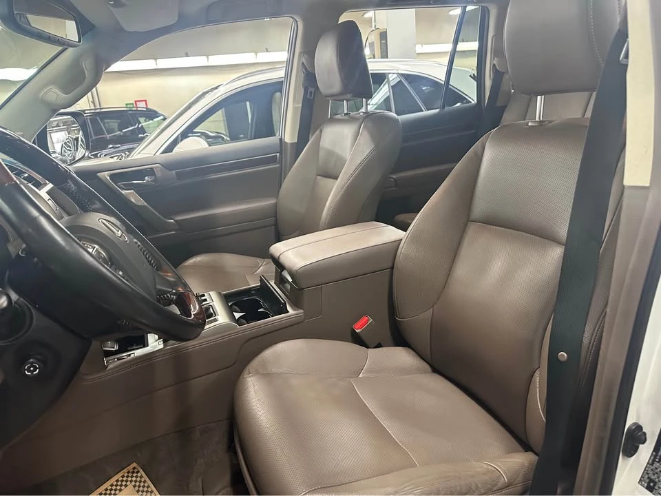2016 Lexus GX 2nd Gen - Image 5 of 8