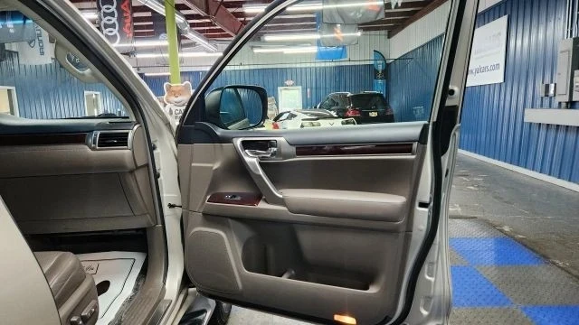 2016 Lexus GX 2nd Gen - Image 10 of 12