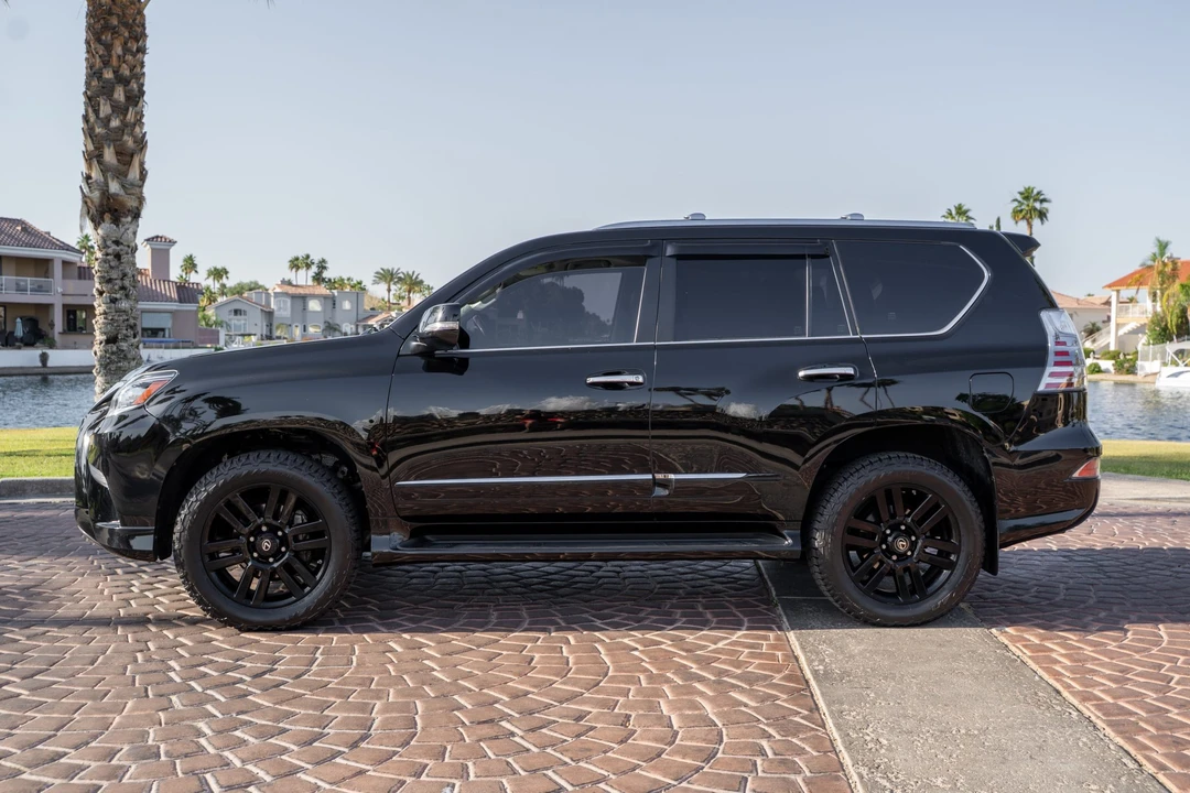 2016 Lexus GX 2nd Gen - Image 3 of 31