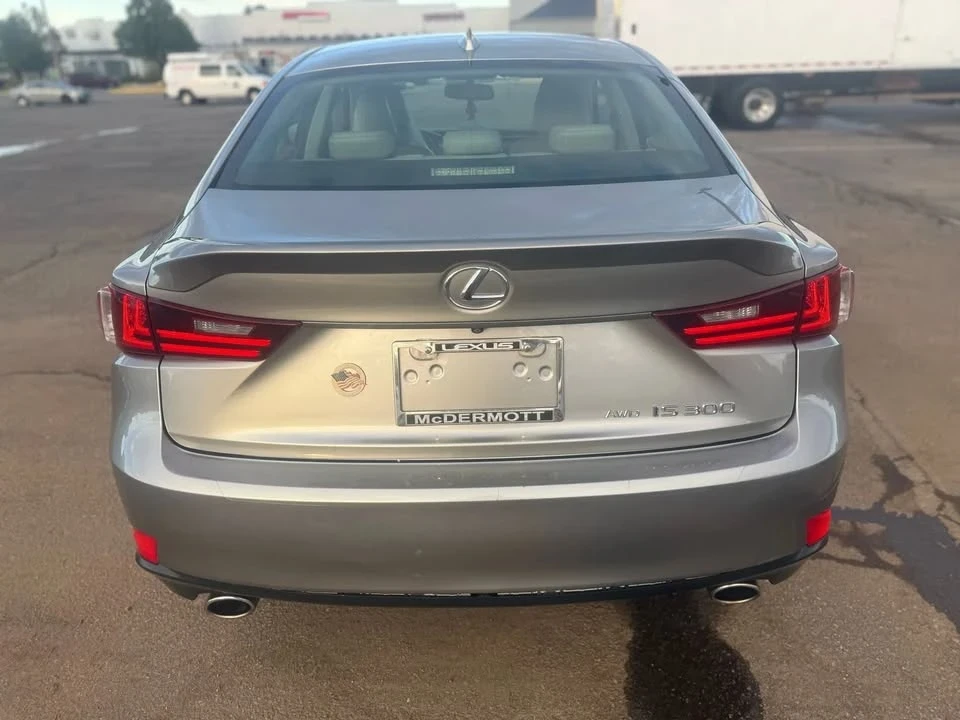2016 Lexus IS 3rd Gen - Image 4 of 18