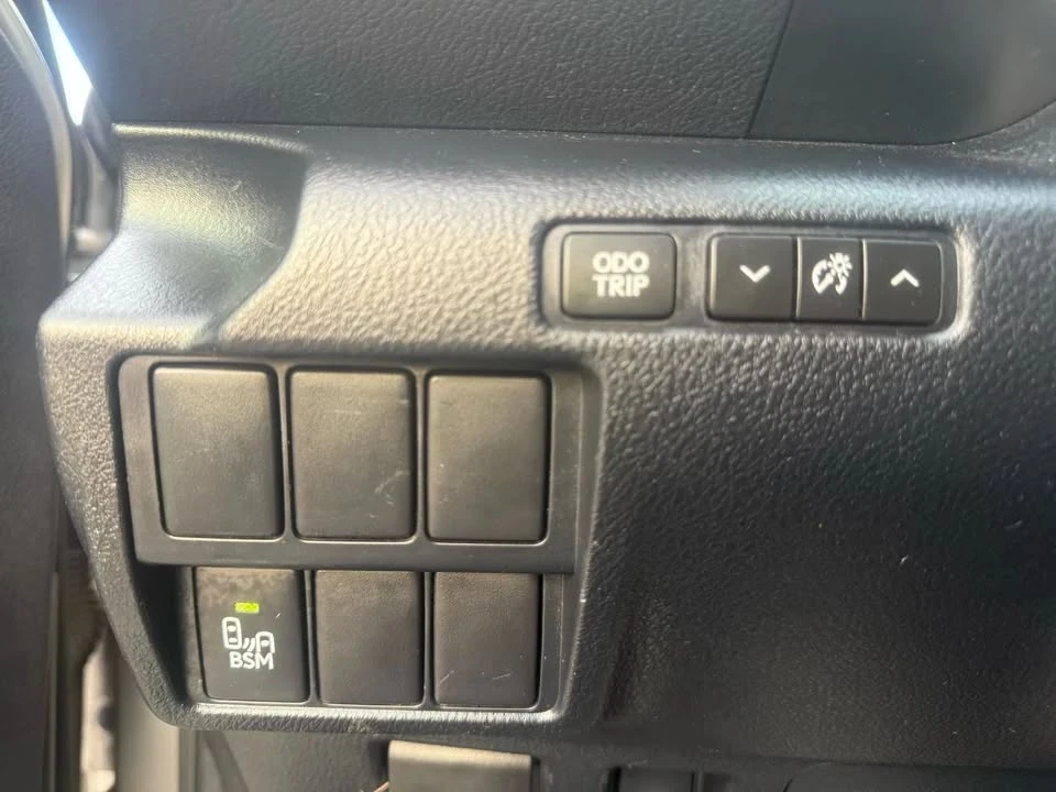 2016 Lexus IS 3rd Gen - Image 18 of 18