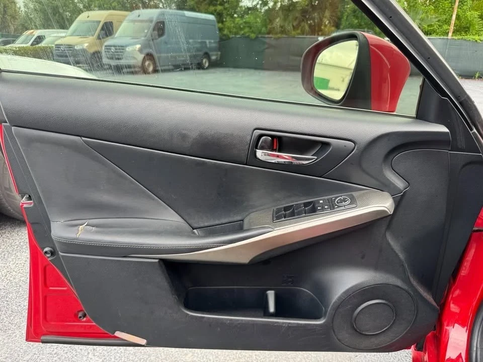 2016 Lexus IS 3rd Gen - Image 5 of 10