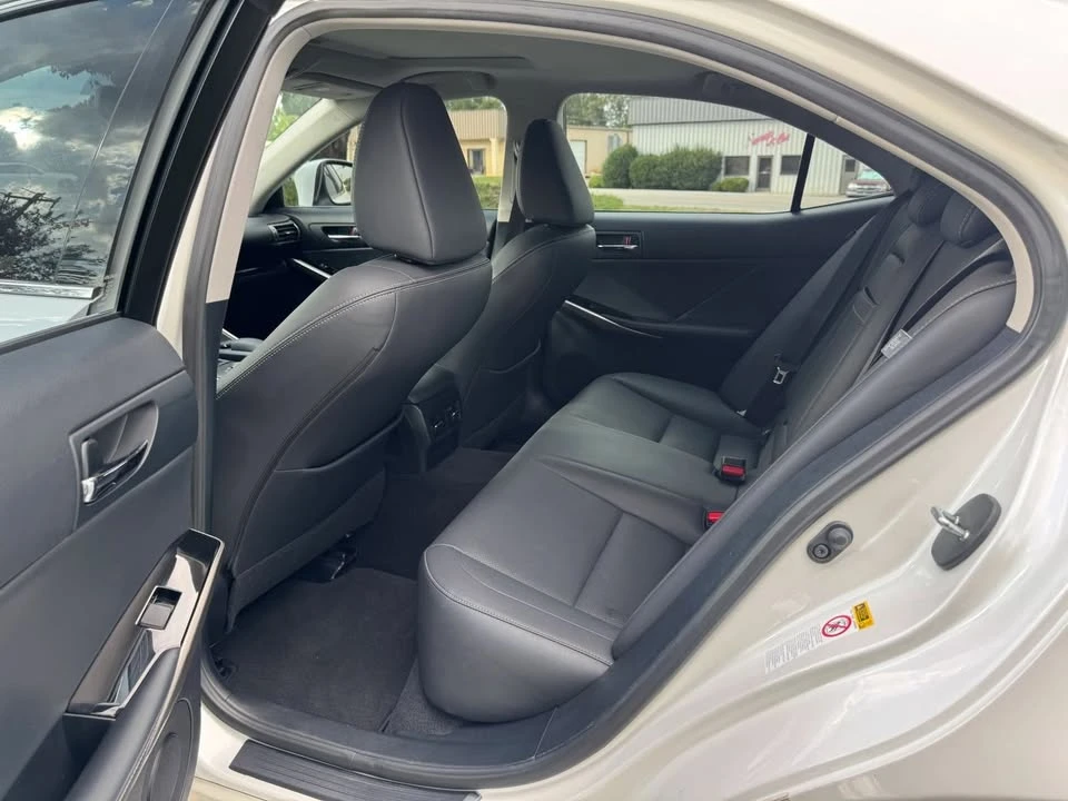 2016 Lexus IS 3rd Gen - Image 15 of 20