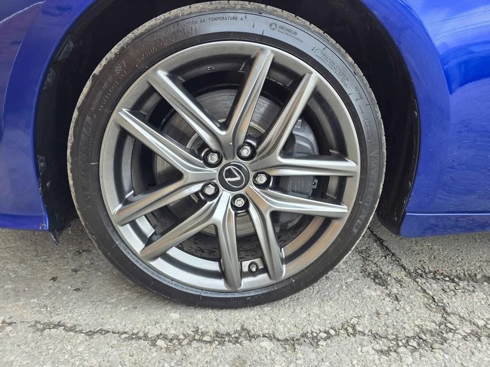 2016 Lexus IS 3rd Gen - Image 18 of 20