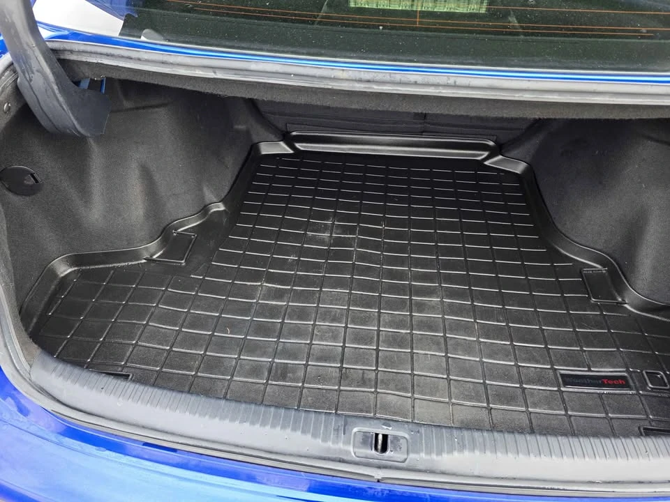 2016 Lexus IS 3rd Gen - Image 14 of 20