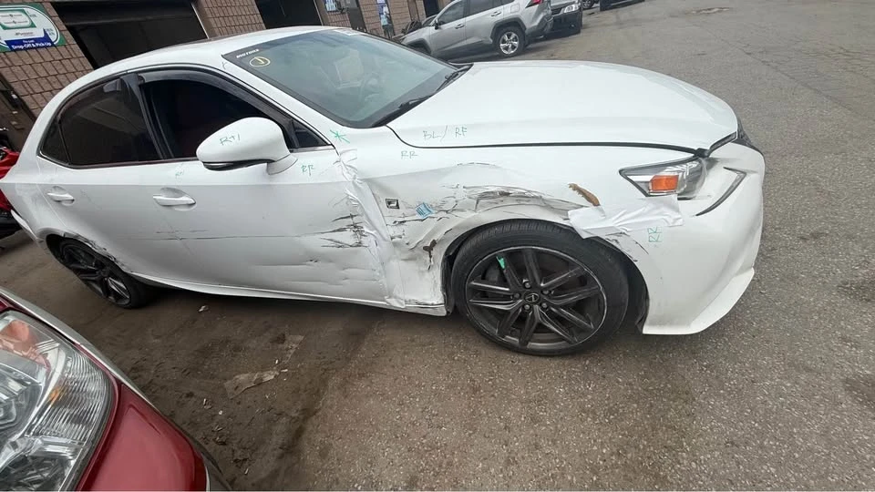 2016 Lexus IS 3rd Gen - Image 5 of 10