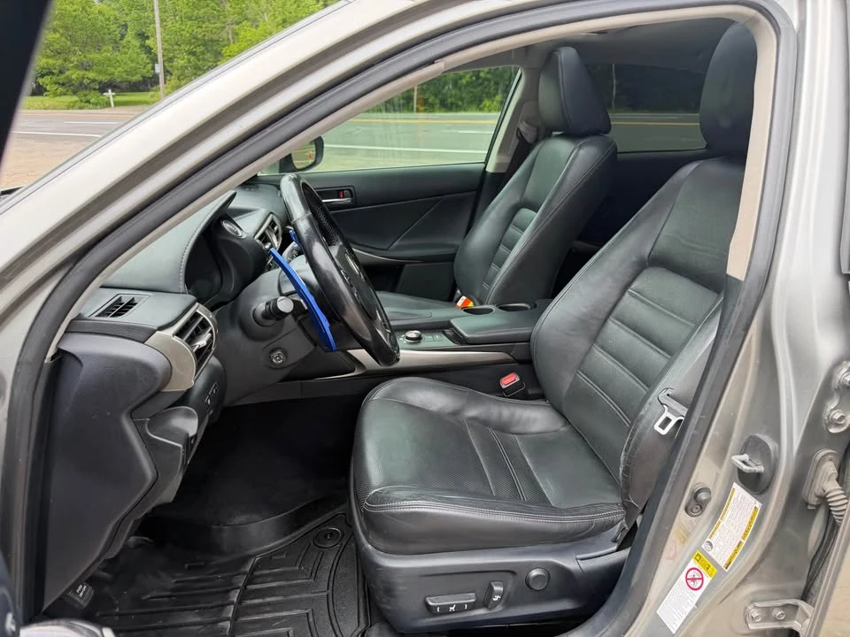 2016 Lexus IS 3rd Gen - Image 14 of 19