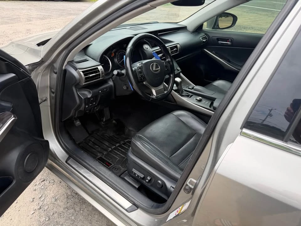 2016 Lexus IS 3rd Gen - Image 15 of 19