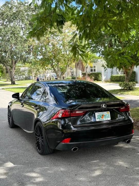 2016 Lexus IS 3rd Gen - Image 5 of 8