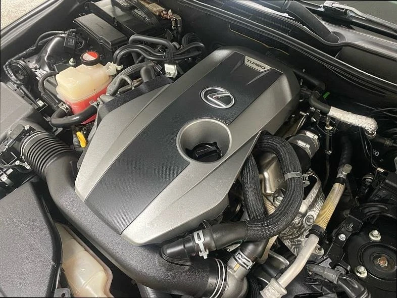 2016 Lexus IS 3rd Gen - Image 18 of 18