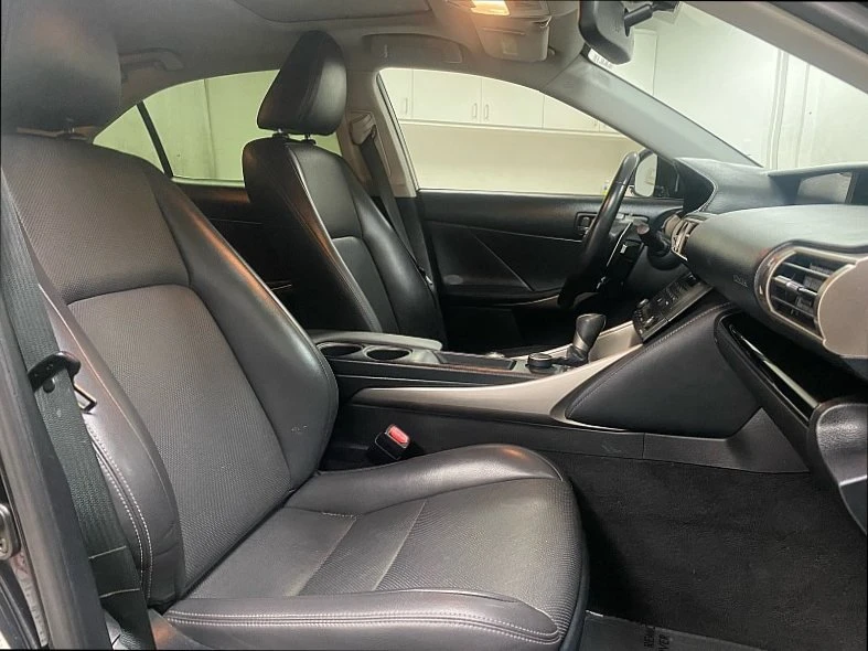 2016 Lexus IS 3rd Gen - Image 16 of 18