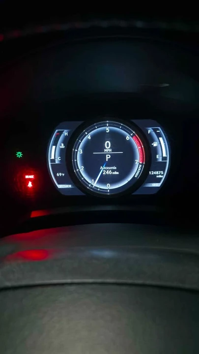 2016 Lexus IS 3rd Gen - Image 7 of 10