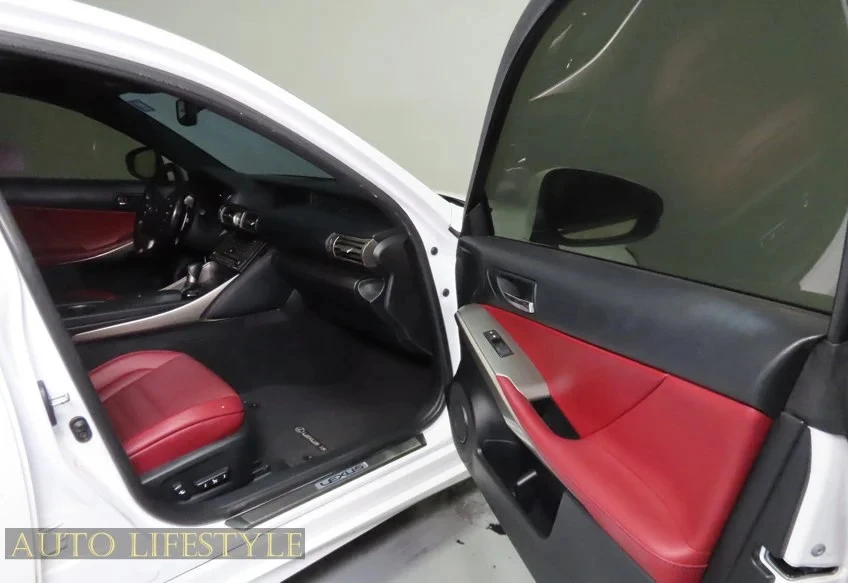 2016 Lexus IS 3rd Gen - Image 21 of 31