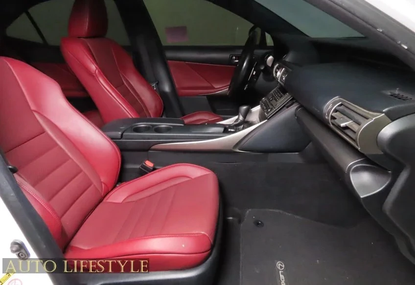 2016 Lexus IS 3rd Gen - Image 29 of 31