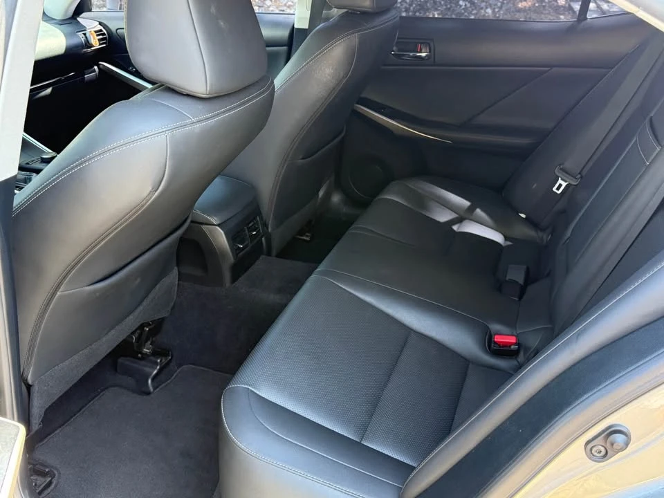 2016 Lexus IS 3rd Gen - Image 5 of 8
