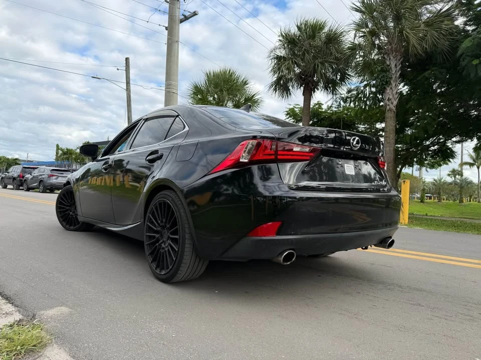 2016 Lexus IS 3rd Gen - Image 6 of 10