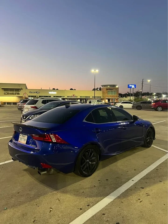 2016 Lexus IS 3rd Gen - Image 7 of 13