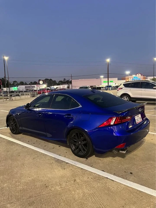 2016 Lexus IS 3rd Gen - Image 8 of 13