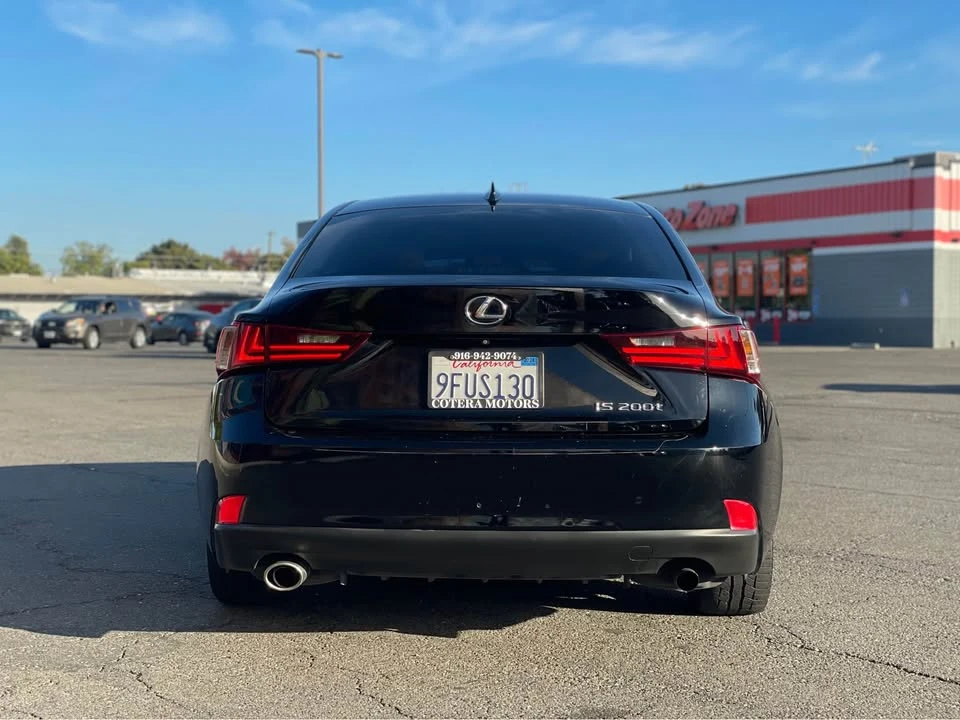 2016 Lexus IS 3rd Gen - Image 5 of 9