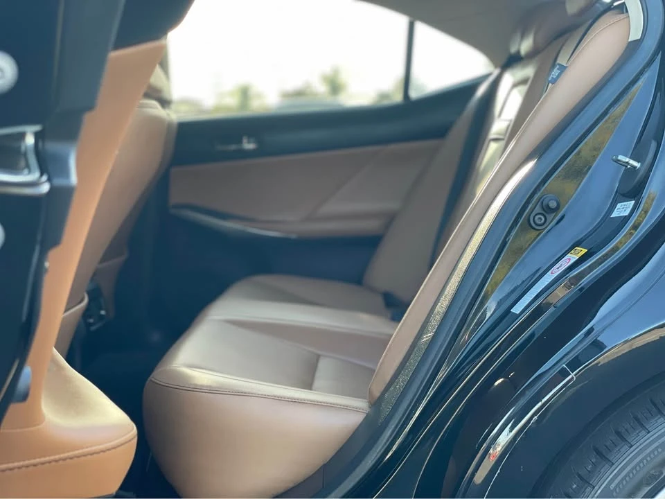 2016 Lexus IS 3rd Gen - Image 8 of 9