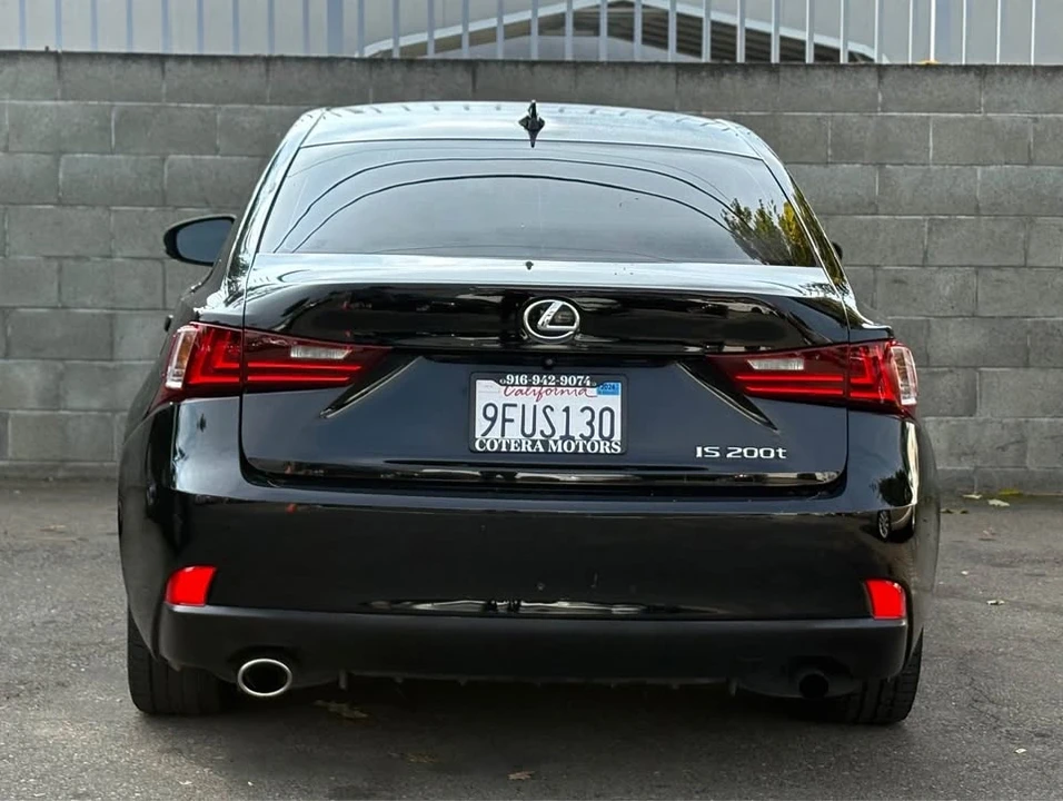 2016 Lexus IS 3rd Gen - Image 4 of 9