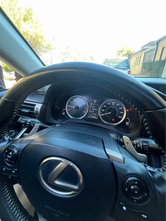 2016 Lexus IS 3rd Gen - Image 5 of 9