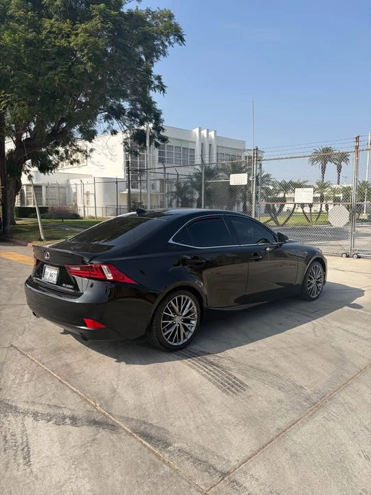 2016 Lexus IS 3rd Gen - Image 4 of 15