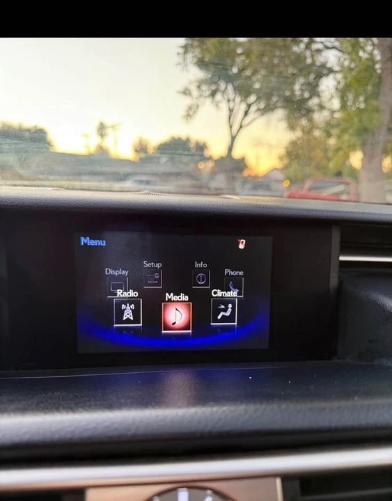 2016 Lexus IS 3rd Gen - Image 14 of 15