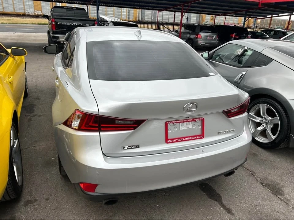 2016 Lexus IS 3rd Gen - Image 4 of 4