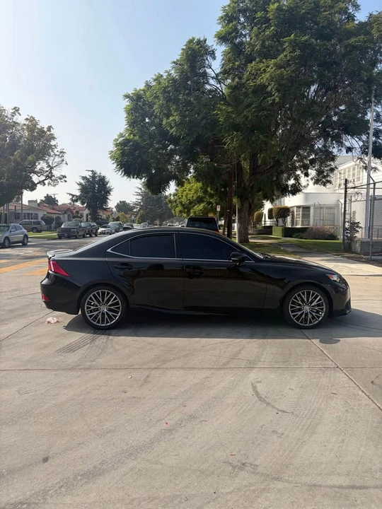 2016 Lexus IS 3rd Gen - Image 5 of 15