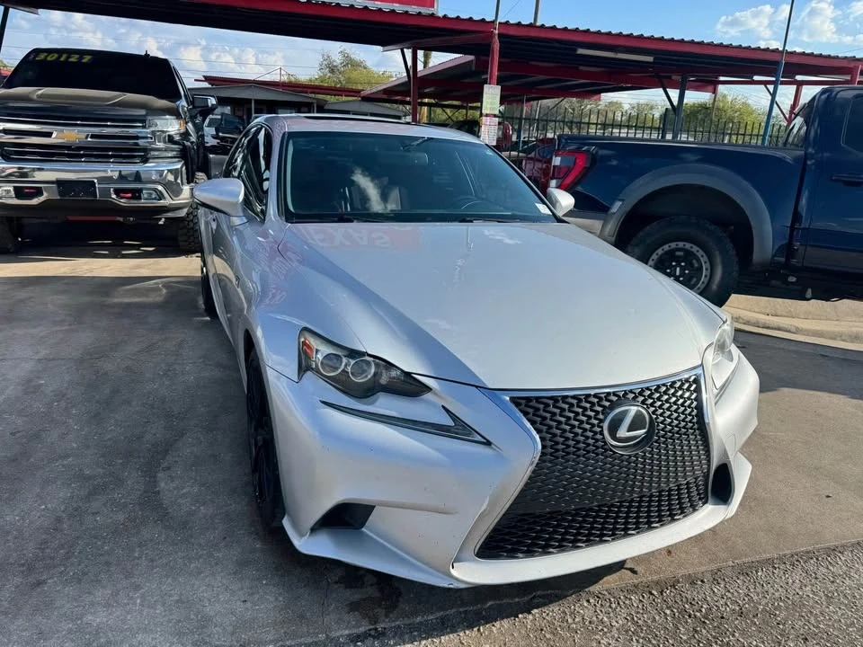 2016 Lexus IS 3rd Gen - Image 4 of 20