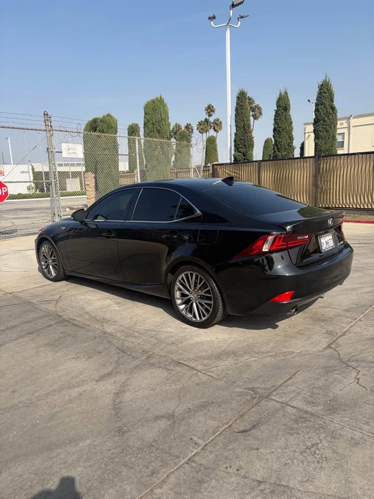 2016 Lexus IS 3rd Gen - Image 7 of 15