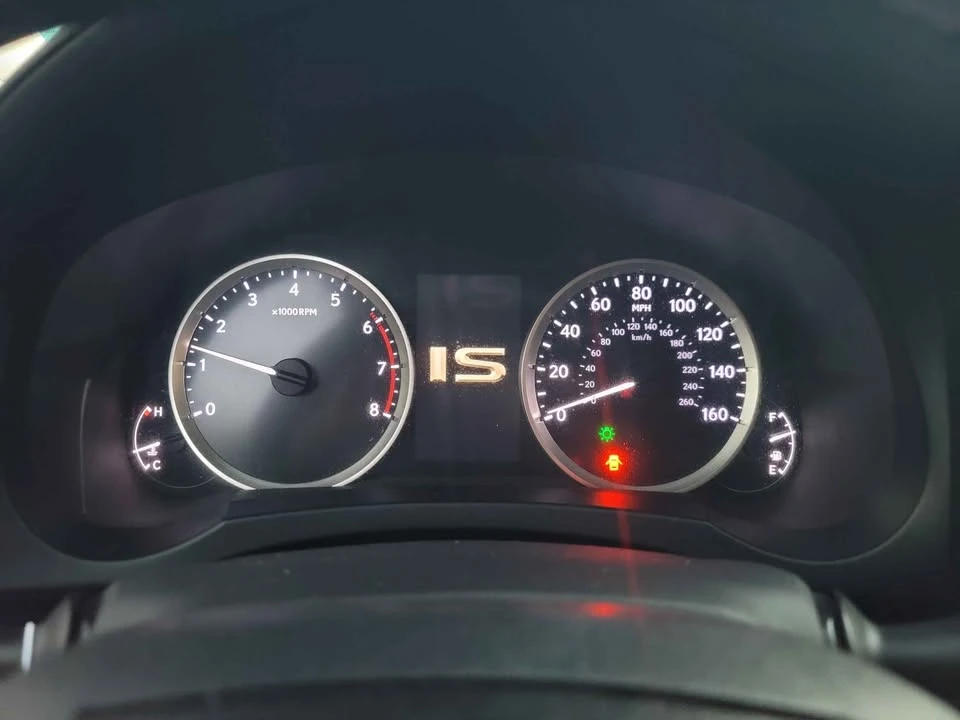 2016 Lexus IS 3rd Gen - Image 14 of 20